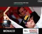 Нико Росберг празднует свою победу в Гран-при Монако 2015